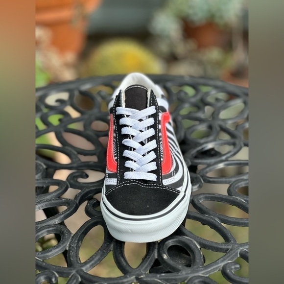 Vans — Swirl Style 36 Shoes - Picture 2 of 7